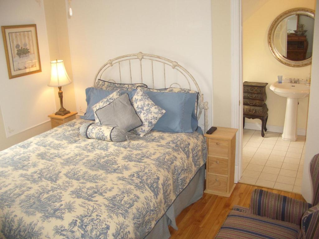 Queen Room,700801495:JPEG